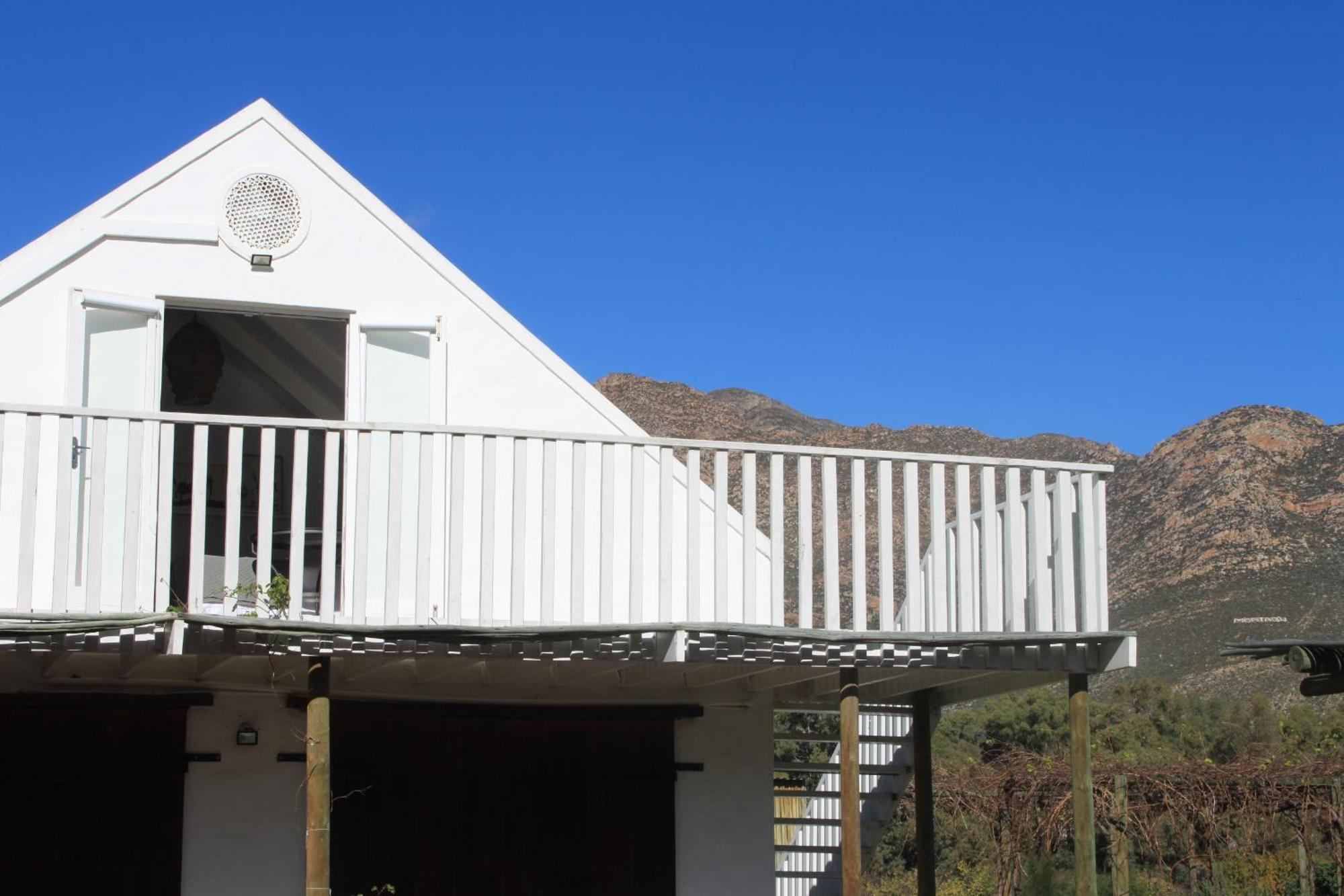 The Barn On 62 - Cottages 蒙塔古 外观 照片